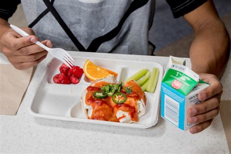 ISBE Announces Changes to Free and Reduced Price School Lunch Program – WLDS