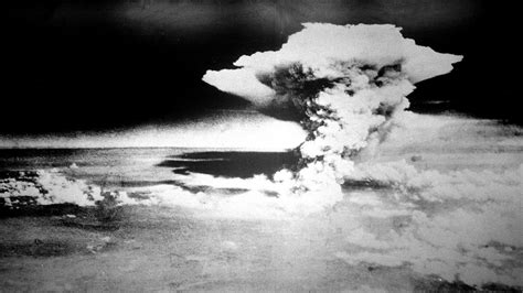 First Atomic Bombs dropped on Hiroshima and Nagasaki | Live Science