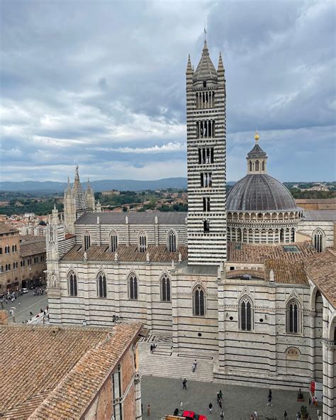 Enchanting Umbria and Siena Adventure