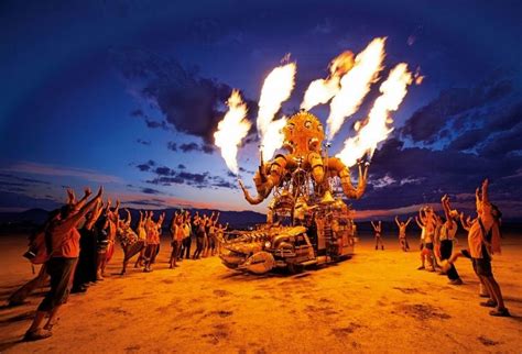 Burning Man Hippie Geleneğini Devam Ettiren Festival