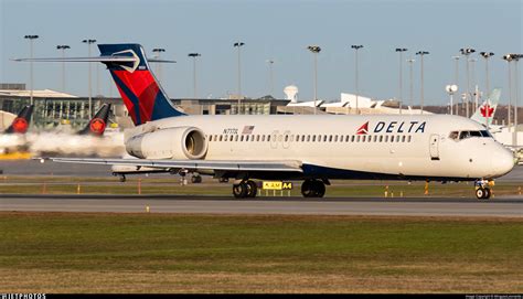 N717jl Boeing 717 2bd Delta Air Lines Mingyaoleonardo Jetphotos