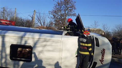 Accident rutier la intrarea în Nicolae Bălcescu între un microbuz și