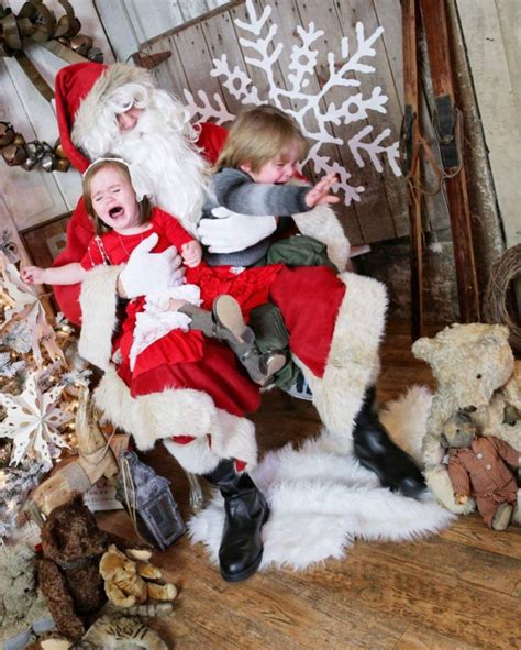 Hilarious Santa photo fails