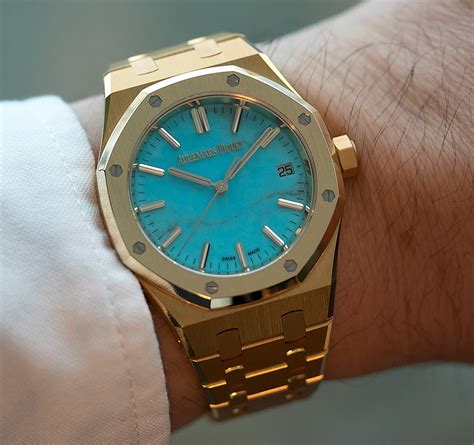 Audemars Piguet Introduces A Yellow Gold Royal Oak 37mm Watch With A