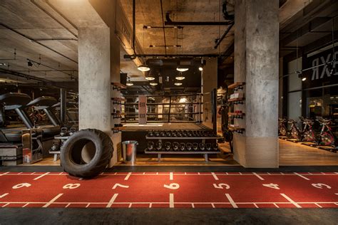 London's Best Luxury Gyms | Best Gyms in London 2021