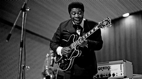 El legendario guitarrista B B King fallece a los 89 años Radio