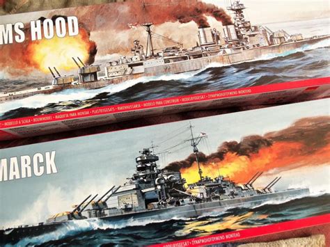 Purchase HMS Hood vs Bismarck Classic Battle Deal! online - 1:600 Scale ...