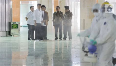 Foto Cegah Corona Jokowi Ikut Tinjau Sterilisasi Masjid Istiqlal