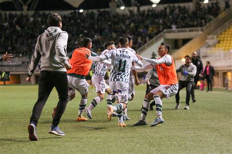 Santiago Wanderers Se Instaló En El Liderato Compartido Con Triunfo Sobre Ac Barnechea En Quillota