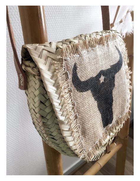 PANIER ROND SAC BANDOULIÈRE EN PAILLE MOTIF BUFFLE ET ÉTOILE BOHÈME