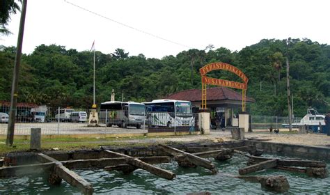 SETANGKAI KEMBANG WIJAYAKUSUMA: Pariwisata Pulau Nusakambangan