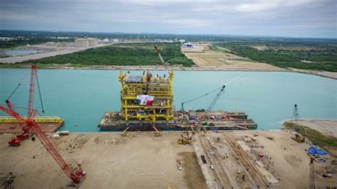 Zarpa Mega Plataforma A Campeche Desde El Balcon