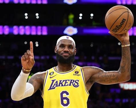 Lebron James Breaks Nbas All Time Scoring Record