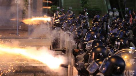 Hongkong Zusammenstöße zwischen Polizei und Demonstranten