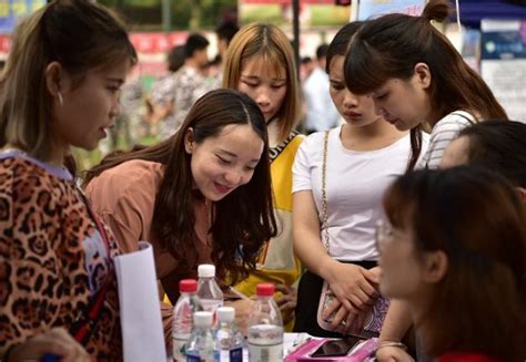 鐵飯碗有多香？演員劉昊然考編成功，女團陳逸菲考進公務員引眾議 每日頭條