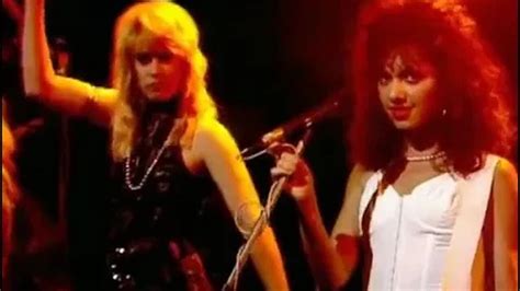 The Bangles Walk Like An Egyptian Live 1986 UKTV