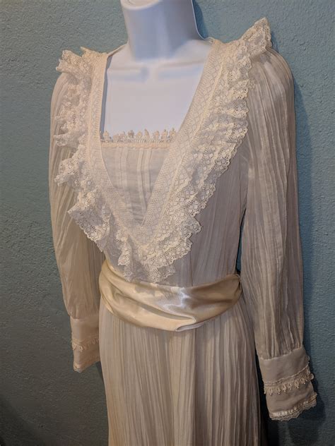 S Gunne Sax By Jessica Ivory Lace Satin Romantic Dress Size