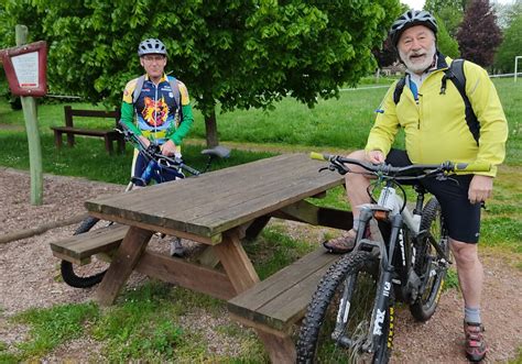 Deyvillers La Rando Vtt Rassemble Participants