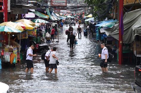 Heavy Rain Brings Bangkok To A Standstill Heavy Downpours Brought