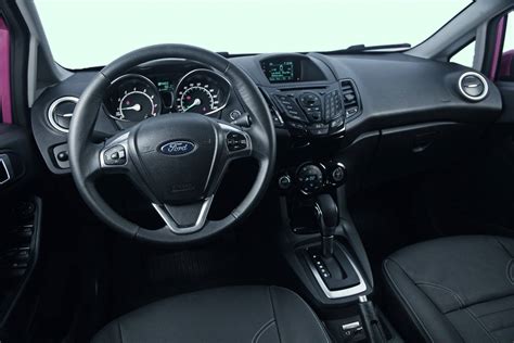 Ford New Fiesta 2017 Automático tem redução de preços