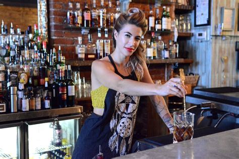 17 Female Bartenders You Need to Know - Thrillist