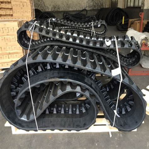 125mm Pitch 62 Link Black Rubber Dumper Track For Hanix Rt800