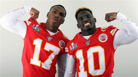 Chiefs wide receivers showcase speed during indoor race | WFXRtv