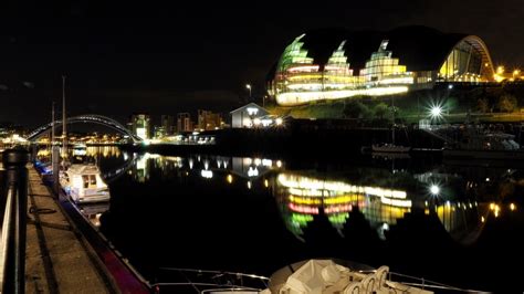 Newcastle Quayside Night – CannibalRabbit.com