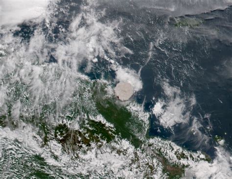 Volcano in Papua New Guinea Fires Off a 12-Mile-High Plume | WIRED