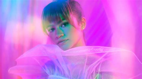 zendaya  rue euphoria hbo wallpaper wallpaperscom
