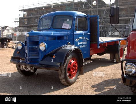 Bedford o series truck hi-res stock photography and images - Alamy