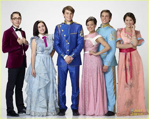 'Descendants' Countdown Week on JJJ! Meet Dopey's Son Doug! | Photo ...