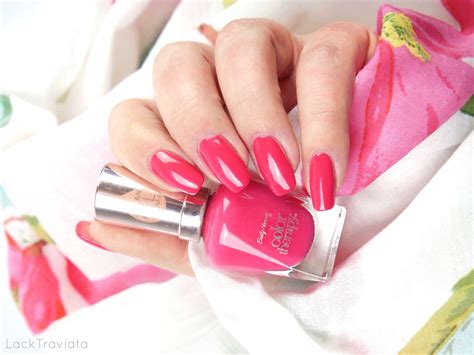 Sally Hansen • Pampered In Pink • Color Therapy • Spring Is In The Air Collection Lacktraviata