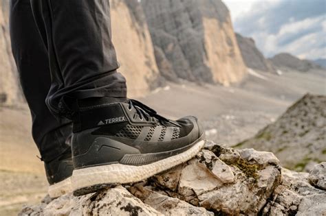 7 Best Outdoor Shoe Brands and Hiking Boots for Women