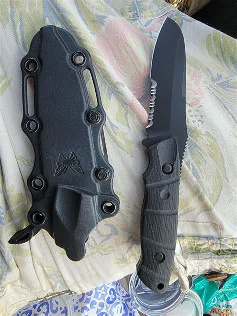 Help to ID the model? Benchmade fixed blade : r/knives