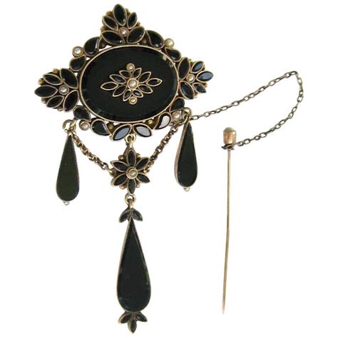 Antique Victorian Black Onyx And Seed Pearl Yellow Gold Mourning Brooch