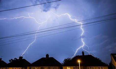 UK Storm Forecast Flood Flash Fears As Met Office Confirms Lightning