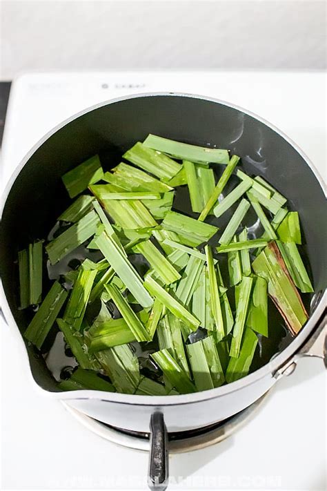 Lemongrass Tea Recipe with Fresh or Dried Leaves