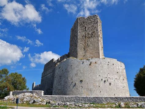 Castello Di Monte Sant Angelo Storia E Cosa Vedere Guida