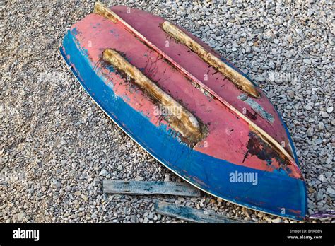 Upside Down Boat Hi Res Stock Photography And Images Alamy