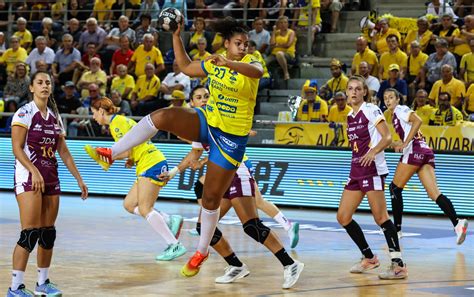 Photos Ligue féminine Vainqueur de Dijon Metz Handball fait forte