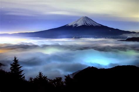 Mount Fuji looks best with snow : r/japanpics