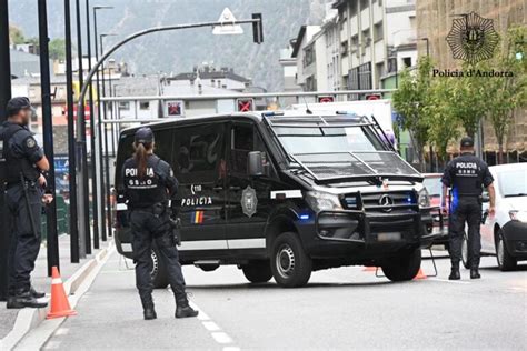 La Policia Disposa Ja A Andorra Dun Equip De Vuit Efectius Del Grup De