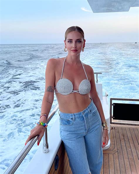 Chiara Ferragni A Seno Quasi Nudo Su Instagram Le Sexy Trasparenze