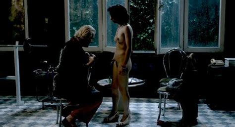 Il Futuro Nude Pics Page