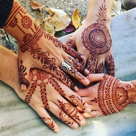 Gambar Ukiran Henna Di Tangan Materi Belajar Online