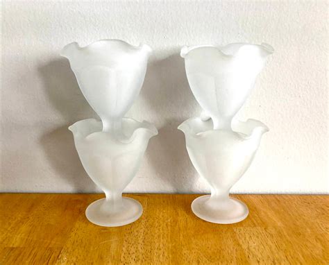 4 Vintage Frosted Glass Ice Creamdessert Sherbet Cups Tulip Etsy