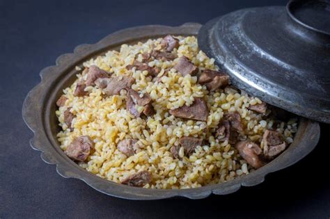 De la délicieuse cuisine turque traditionnelle Pilaf de boulgour à la