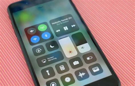 Apple lança atualização do iOS 11 para corrigir problemas no iPhone e