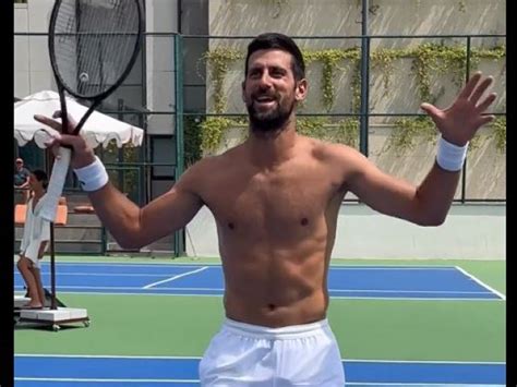 Galerie Foto Novak Djokovic Dans Inedit Pe Terenul De Tenis So Ia